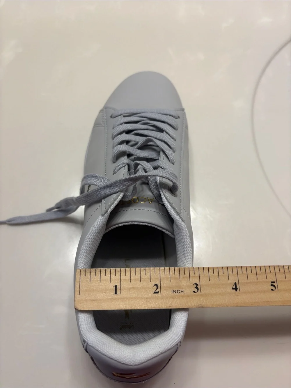 Lacoste Women's Hydez 119 Light Grey and Gold Low-Top Leather Sneakers